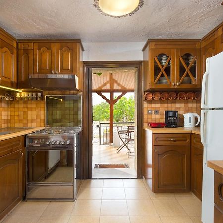 Villa Agia Paraskevi เอียลิซอส ภายนอก รูปภาพ