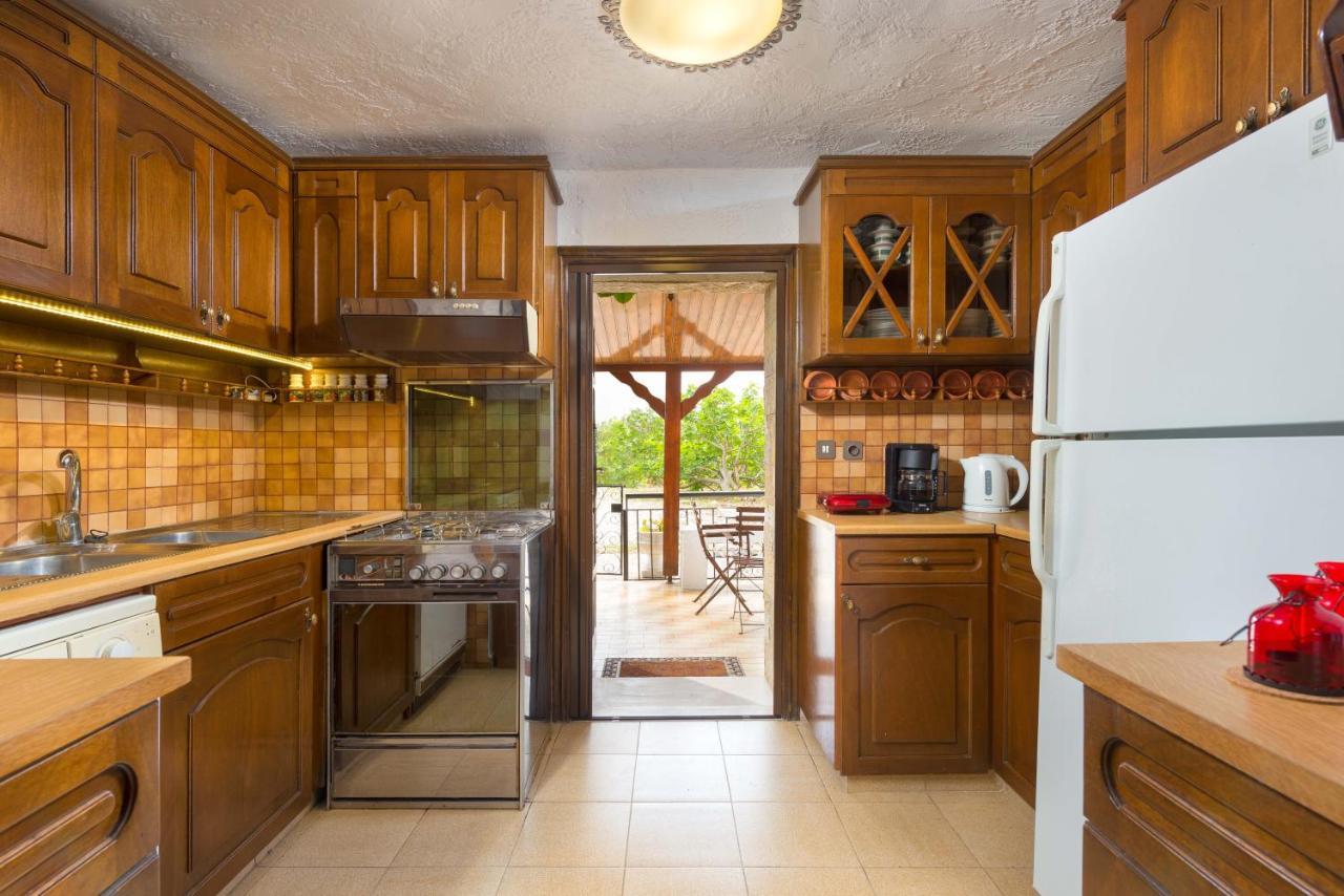 Villa Agia Paraskevi เอียลิซอส ภายนอก รูปภาพ